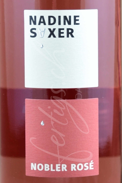 Nobler Rosé, Nadine Saxer
